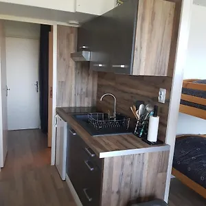 https://studio-4-personnes-au-pied-des-pistes-le-corbier-73300.hotels-rhonealpes.com